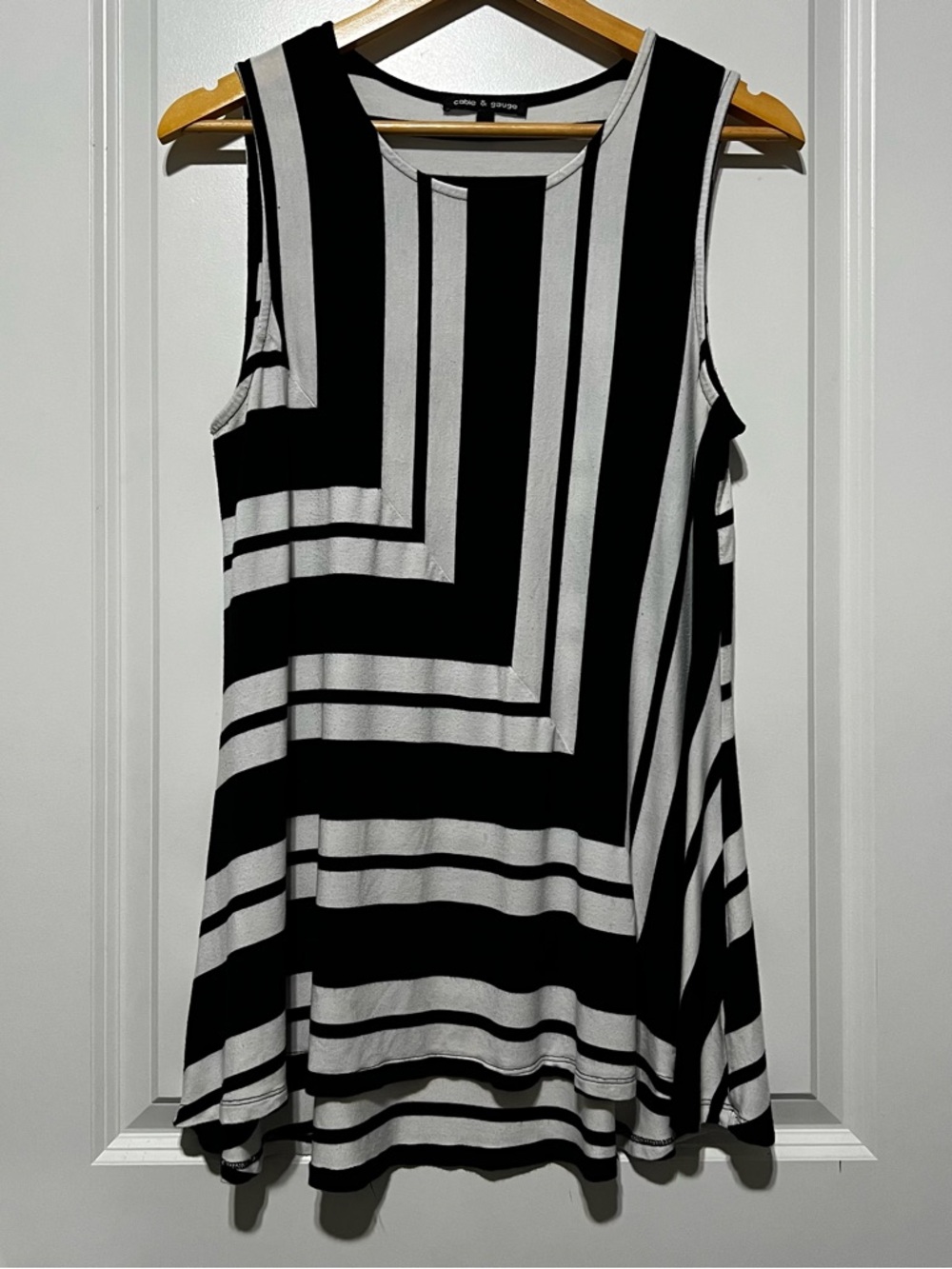Cable & Guage Women’s Striped Tank Top in Black/White